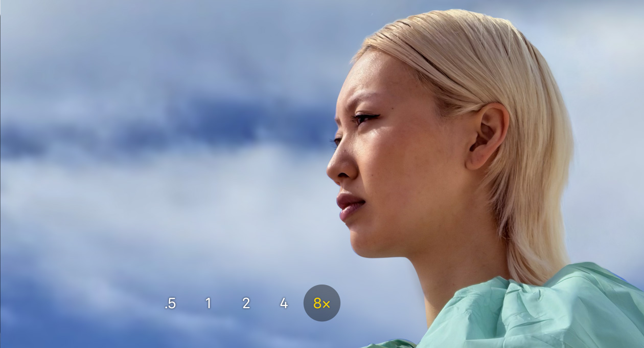 Kamera-appen på iPhone 17 Pro, optisk zoom 0,5×, 1×, 2×, 4× eller 8×, alternativet 8× är valt.