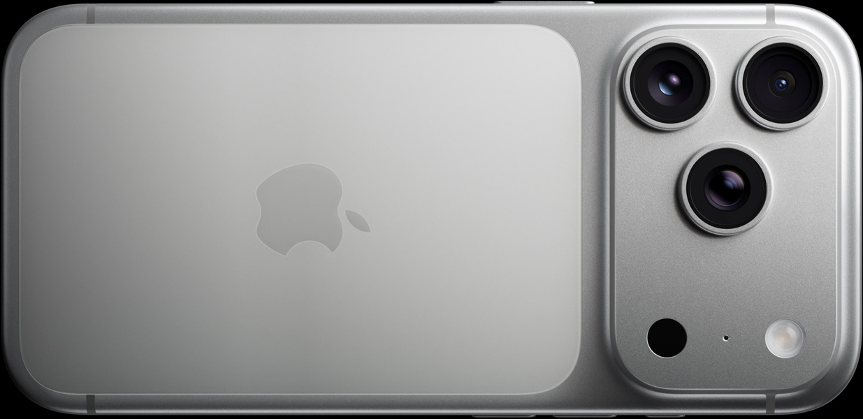 iPhone 17 Pro, сребърно, екстериорен изглед отзад, Pro камера, 3 обектива, микрофон, светкавица