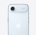 iPhone Air, заден екстериор, небесносин цвят, основната Fusion камера система в плато горе